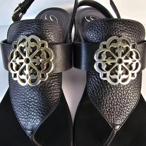 NWOT Brighton Alana Black Leather Sandal With Gold Tone Metal Hardware Size 9.5M - Picture 2 of 15